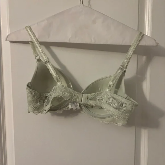 Wacoal Petite Embrace Lace Push-Up Bra, Sz 36A - Picture 2 of 5